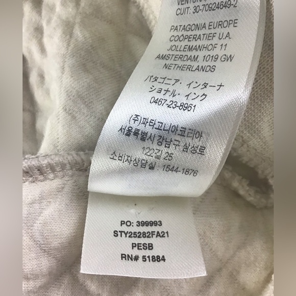 Patagonia® Worn Wear W's Organic Cotton Quilt Snap-T Pullover
Birch White & Navy - Picture 4 of 9